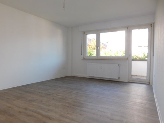 Sehr schöne 3-Zimmerwohnung zentral gelegen mit Balkon und Vinylboden... - Photo 5