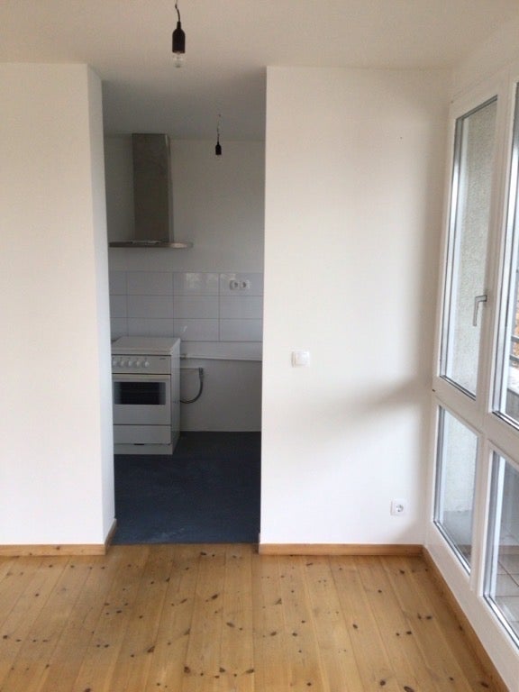 Lichtdurchflutete Dachgeschosswohnung ohne Schrägen - Foto 1