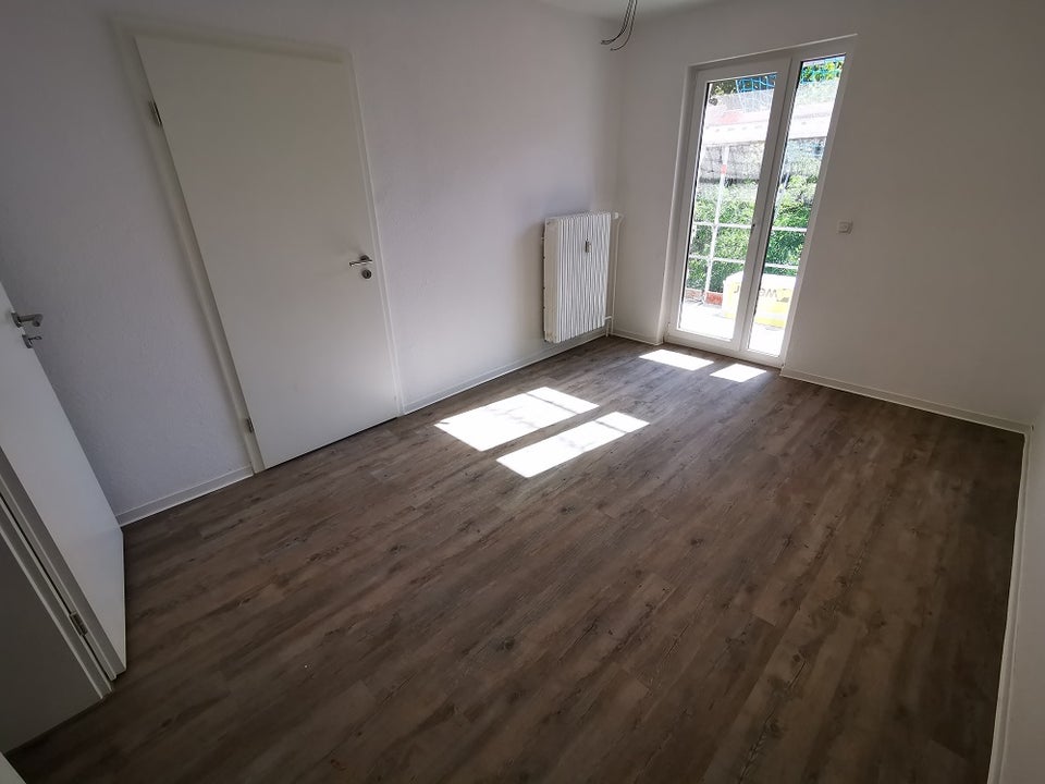 Modernisierung 2022!! 2 Zimmerwohnung mit Balkon - Photo 1