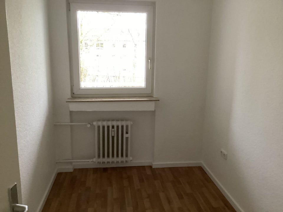 Schicke, gemütliche 4-Zimmer-Wohnung mit Balkon - Photo 1
