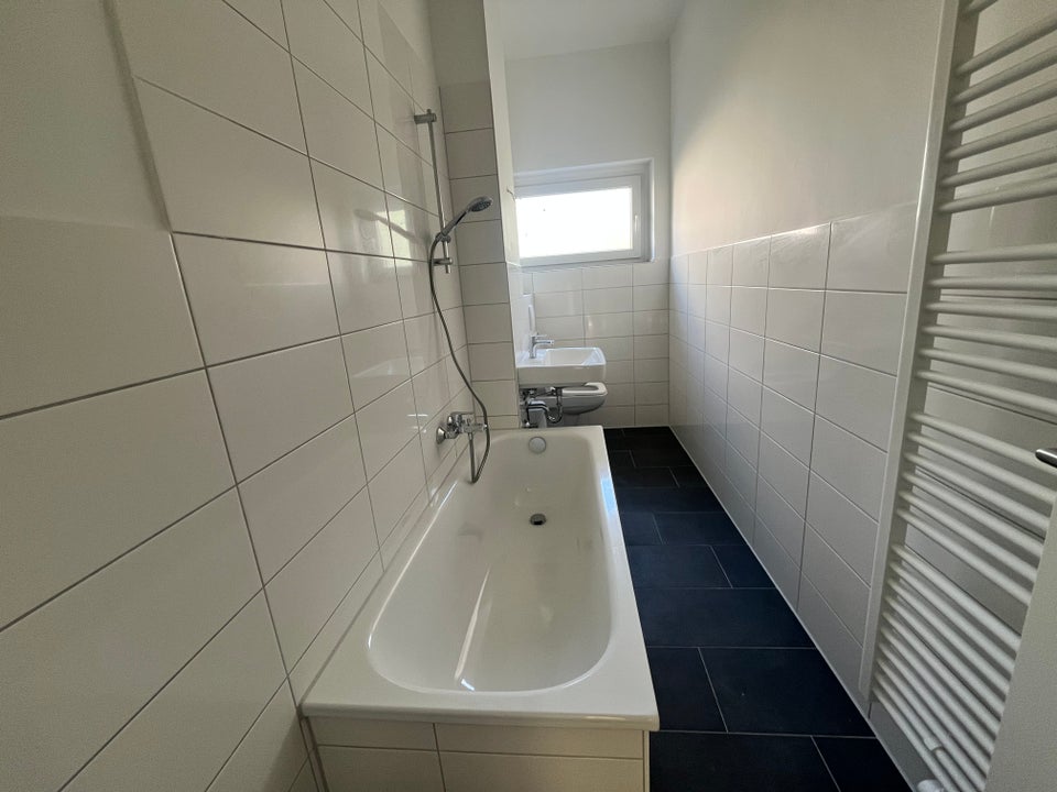 Attraktiv! 3-Zimmer-Wohnung - Foto 2