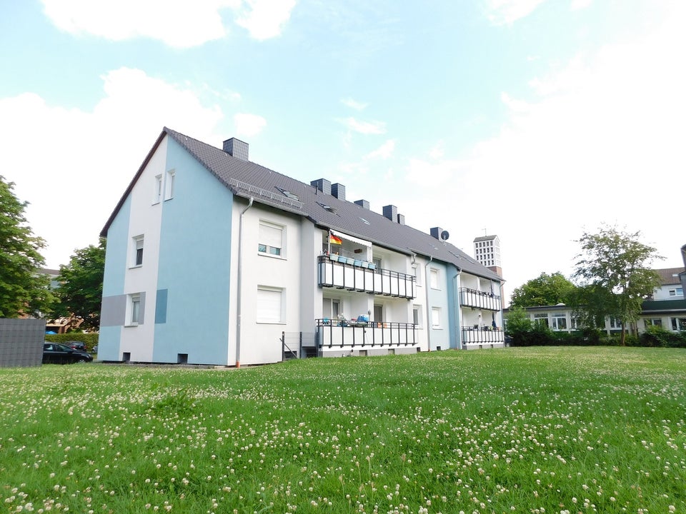 Frisch sanierte 3-Zi.-Whg. mit neuem Bad, neuem Boden und sonnigem Balkon - Foto 4