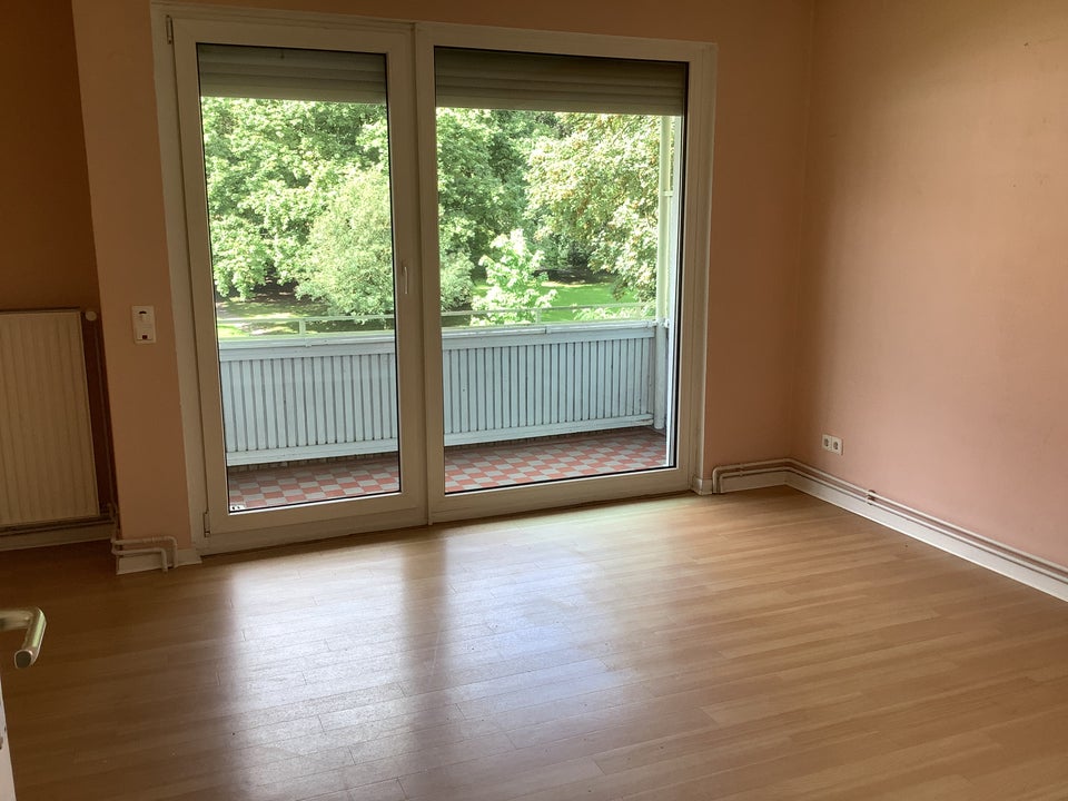 Tolle 3-Zimmer-Wohnung mit Balkon ins Grüne! - Foto 2