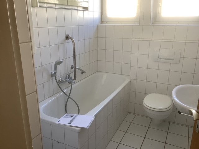 ***Sehr schöne 3-Zimmer-Wohnung in Krefeld-Zentrum mit Balkon... bezugsfertig*** - Photo 3