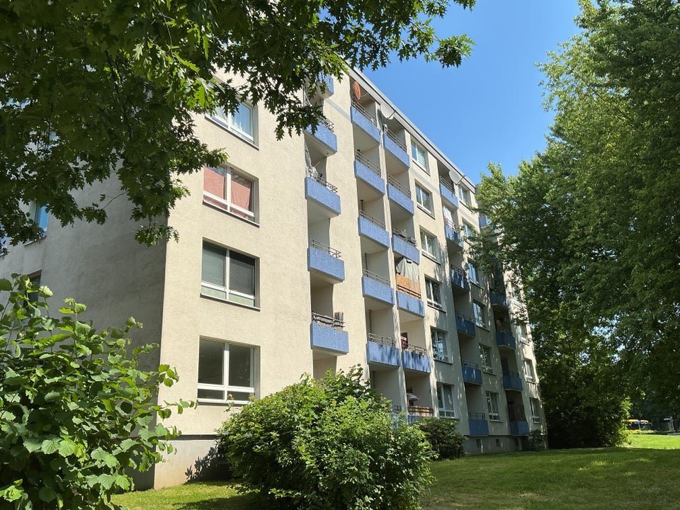 Schöner Wohnen in dieser individuellen 3-Zimmer-Wohnung mit Balkon! - Foto 4
