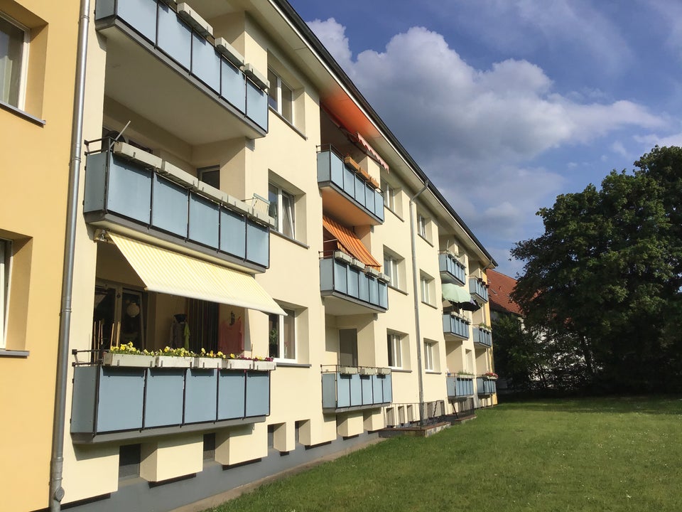 Tolle, modernisierte 4,00-Zimmer-Wohnung mit Balkon - Foto 1