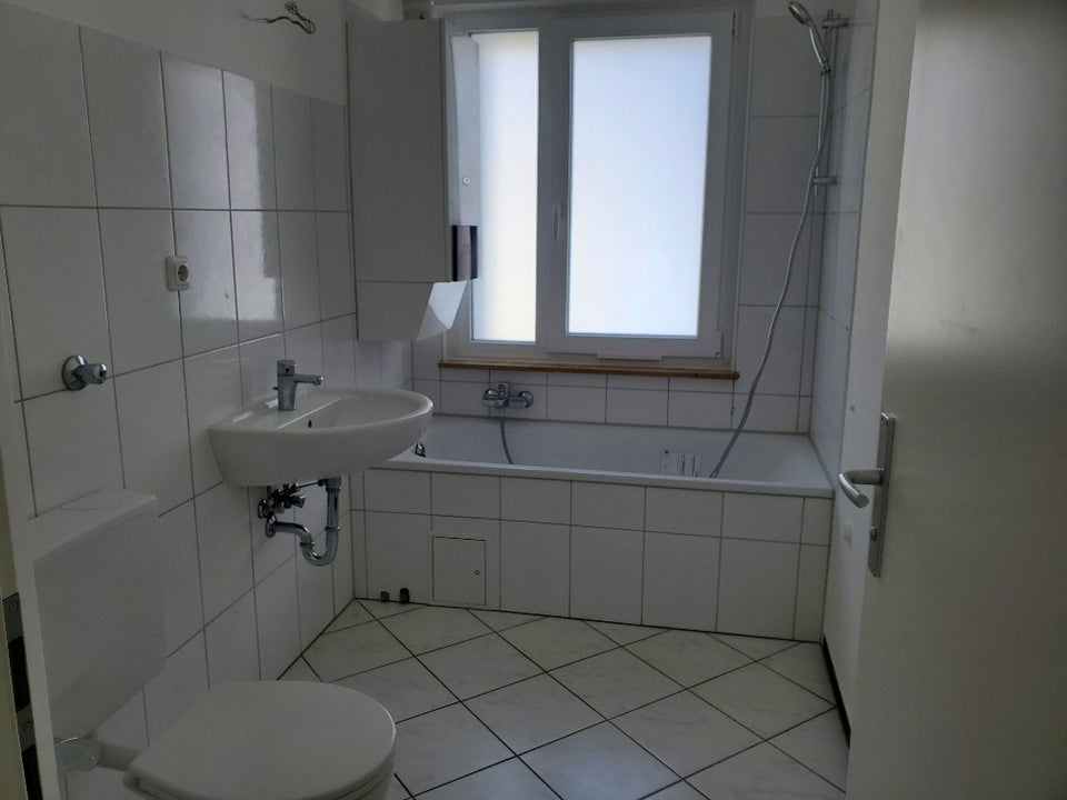 Velbert-Langenberg: Frisch renovierte 3-Zimmer-Wohnung mit Balkon - Photo 3