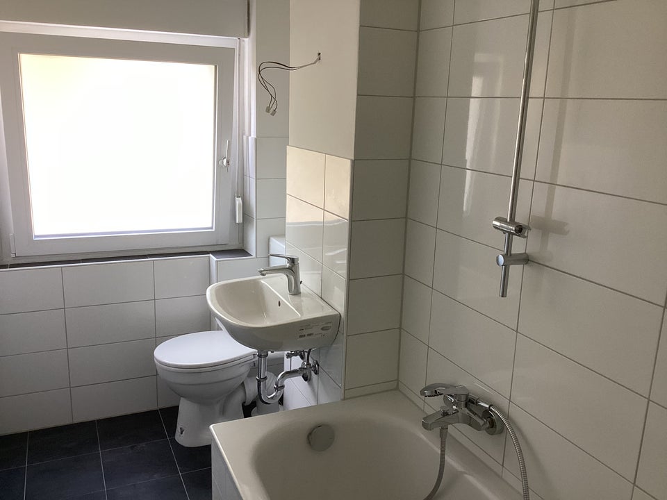 Schöne Wohnung sucht Mieter: 2-Zimmer-Wohnung - Photo 2