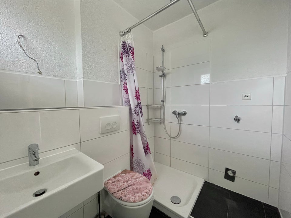 Großzügig geschnittene 2,5-Zi.-Wohnung mit Blick auf den Stadtpark! - Foto 3