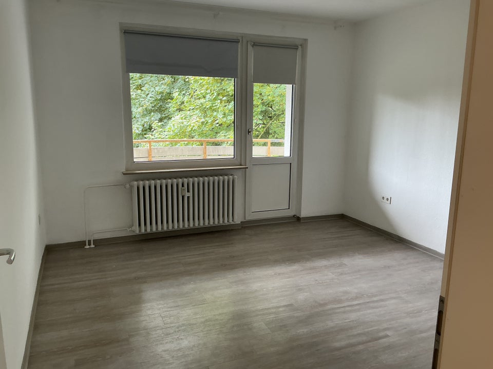 Etwas besonderes: günstige 3-Zimmer-Wohnung - Foto 2