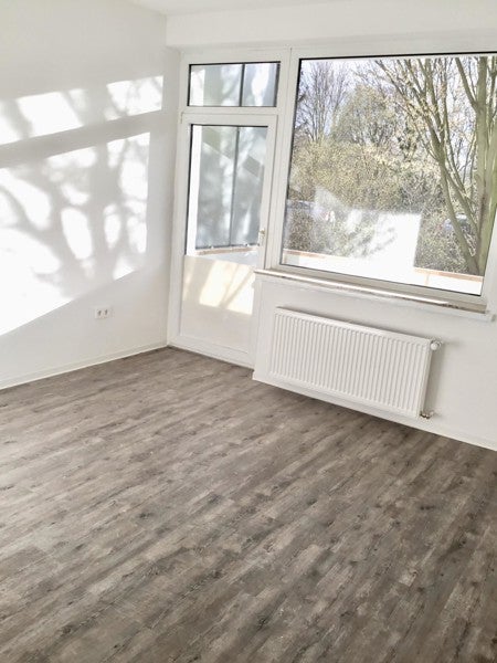 Schicke 2-Zimmer-Wohnung mit Balkon - Photo 1