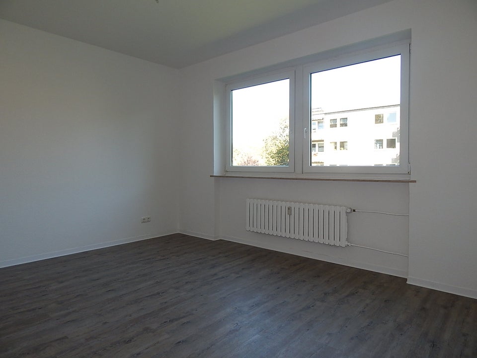 Schöne 3,5 ZImmerwohnung im 2. OG mit Balkon - Foto 4