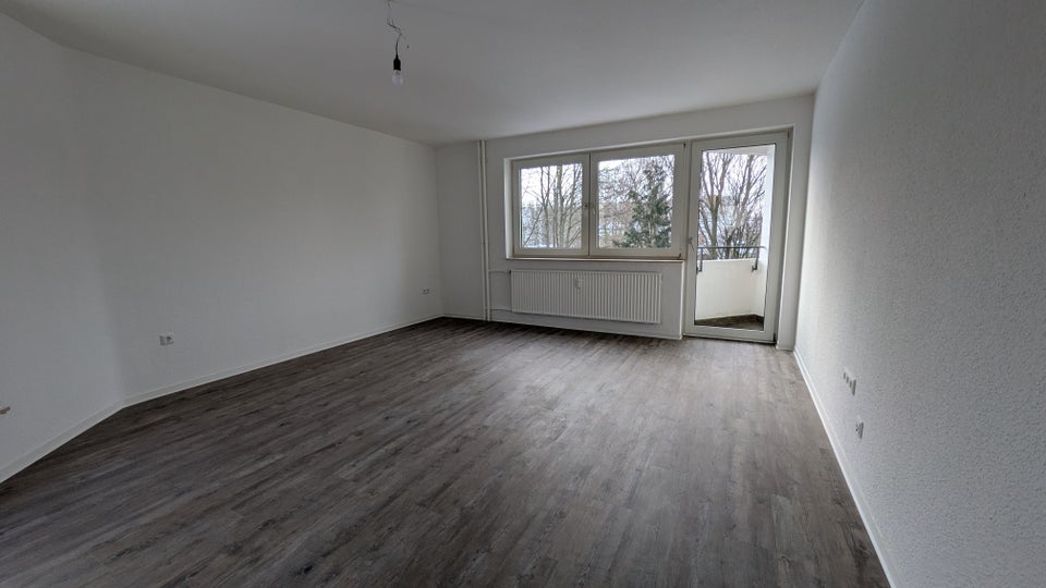 Top Lage - Modernisierte Wohnung mit Balkon - Foto 1