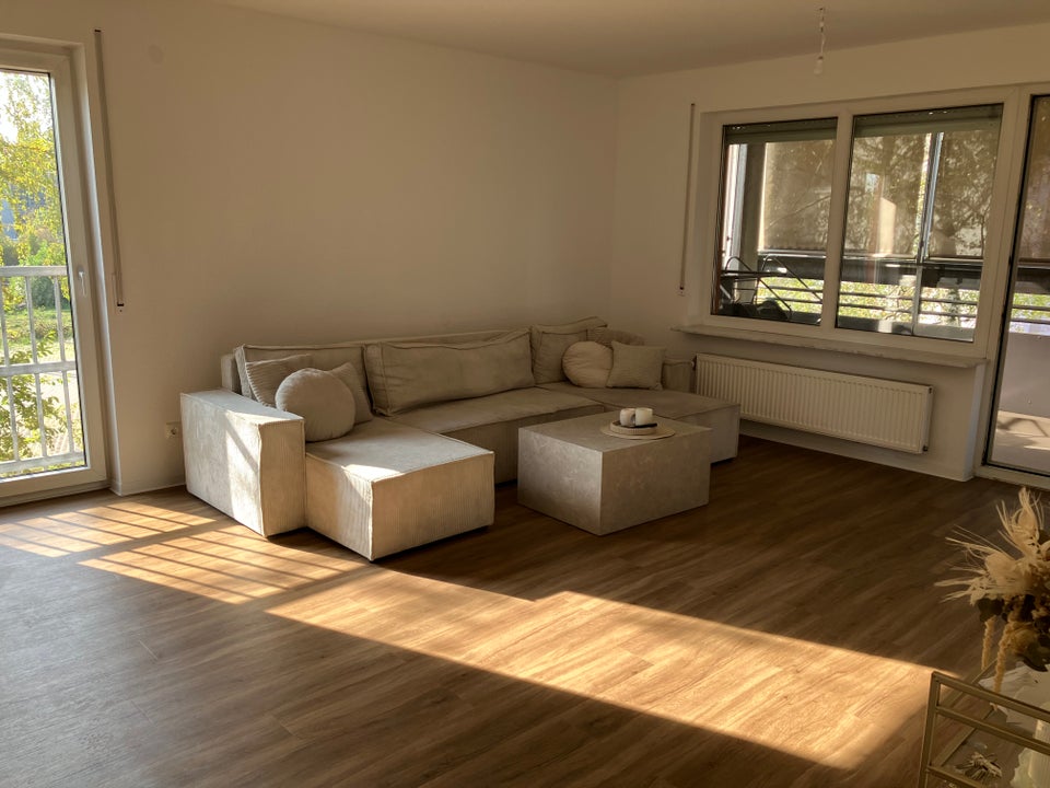 Grosse 2 Zimmerwohnung mit Balkon zum 01.12.26 verfügbar - Foto 1