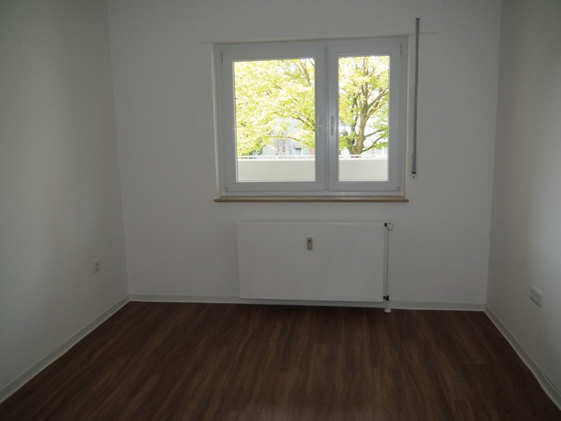 AC-West (Hörn): Helle 3-Zi.-Whg. m. Balkon und Einbauküche - Photo 1