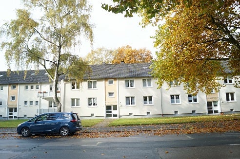 Schöne EG-Wohnung mit Balkon frei, ideal im Alter oder als kleine Familie! - Foto 1
