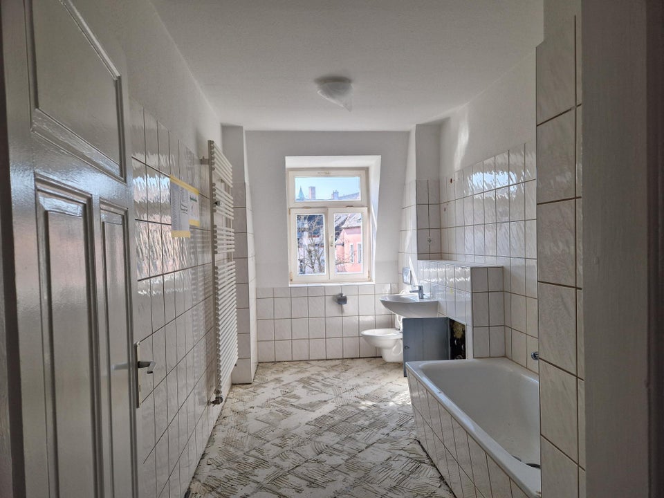 Exklusive Dachgeschosswohnung in Mickten - Besichtigungen ab 14.04.26 wieder möglich - Foto 1
