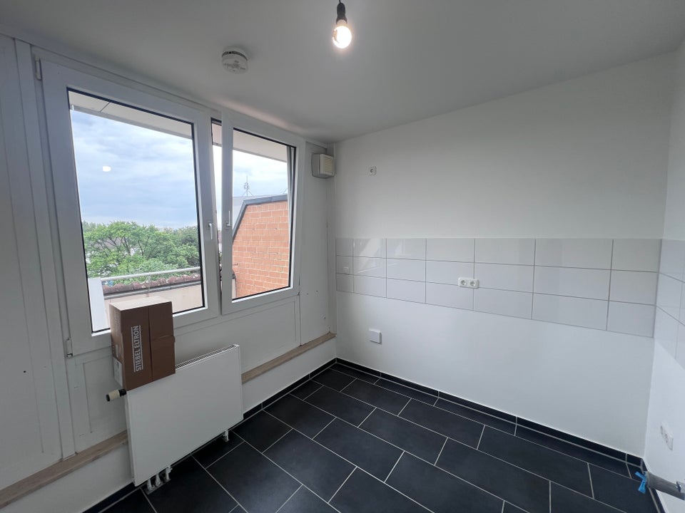 Hier macht Wohnen Spaß: modernisierte 2-Zimmer-Wohnung - Foto 2