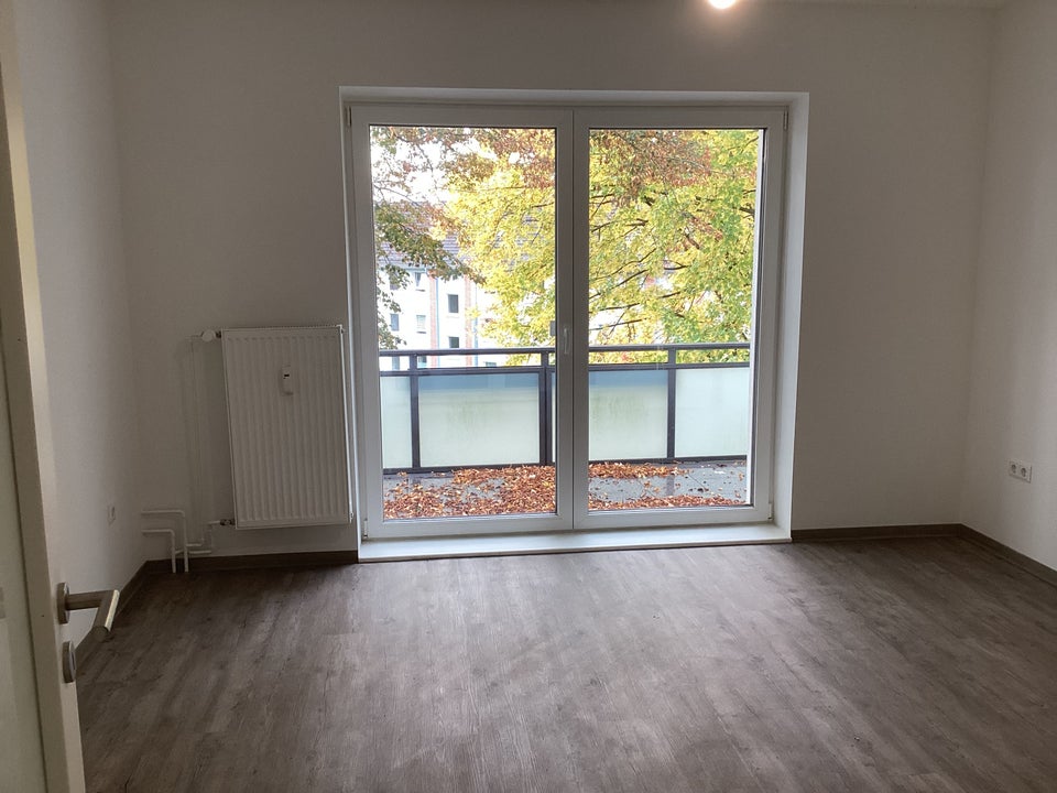 Mitten drin statt nur dabei: sanierte 3-Zimmer-Wohnung mit Balkon, sofort anmietbar! - Photo 3