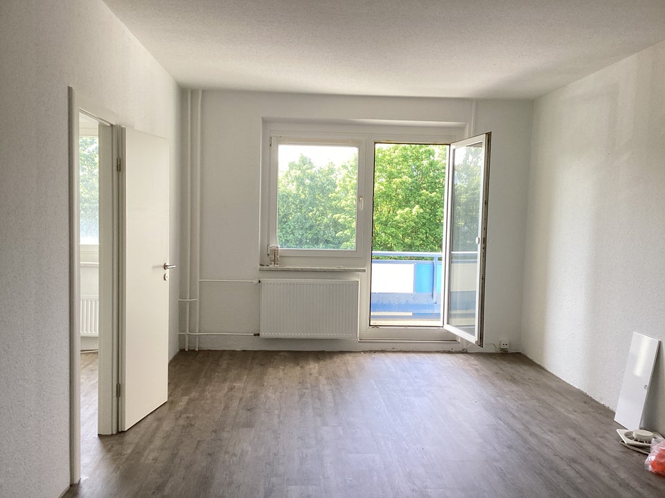 3 Zimmer, Küche, Bad und Balkon in Lausen-Grünau! - Foto 1