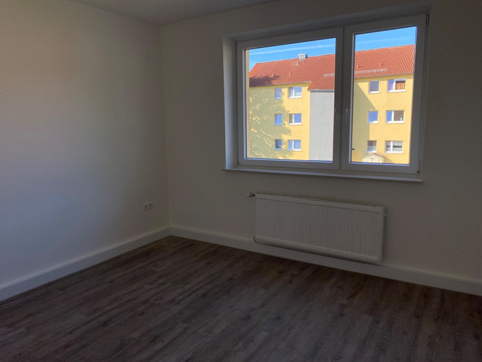 Helle 3-Zimmer-Wohnung mit Balkon - Foto 1