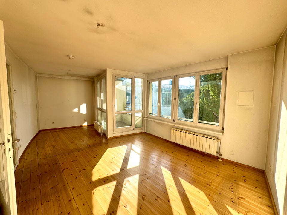 Geräumige 2-Zimmer-Dachgeschosswohnung mit Balkon in Berlin-Marienfelde – Ideal für Individualisten - Photo 1