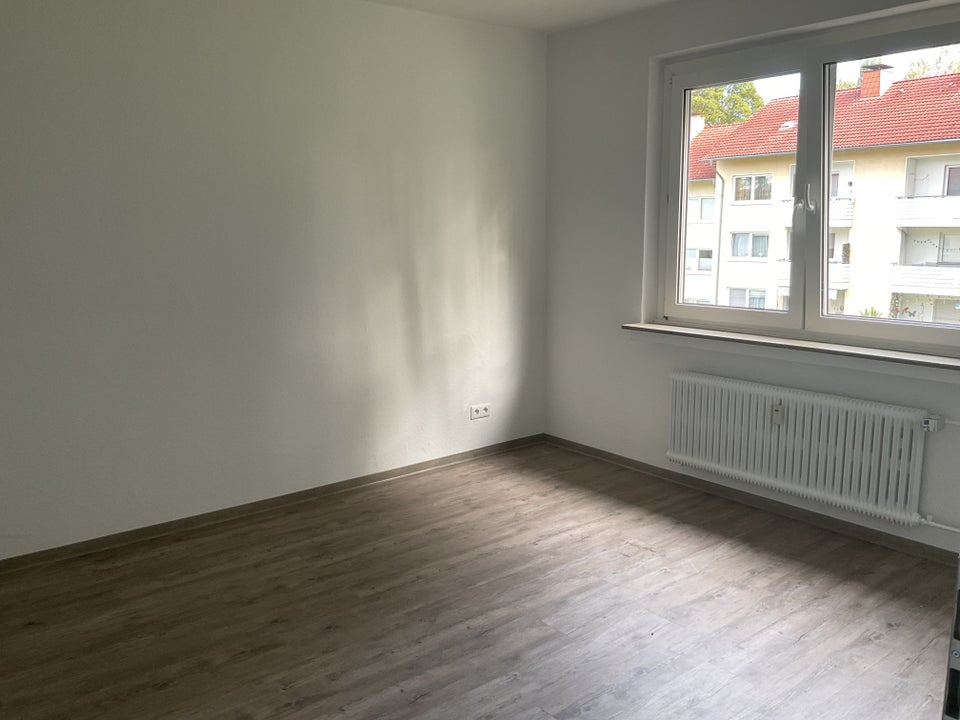 Perfekt für uns: individuelle 4-Zimmer-Wohnung mit Küche! - Foto 5