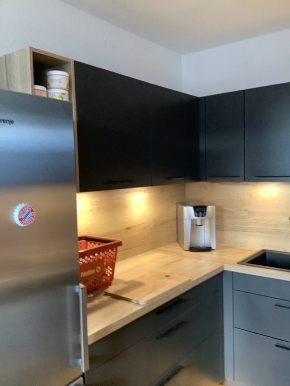 Nachmieter gesucht, gern mit Übernahme der Einbauküche! Kontakt sylvia.boettcher@vonovia.de - Photo 2