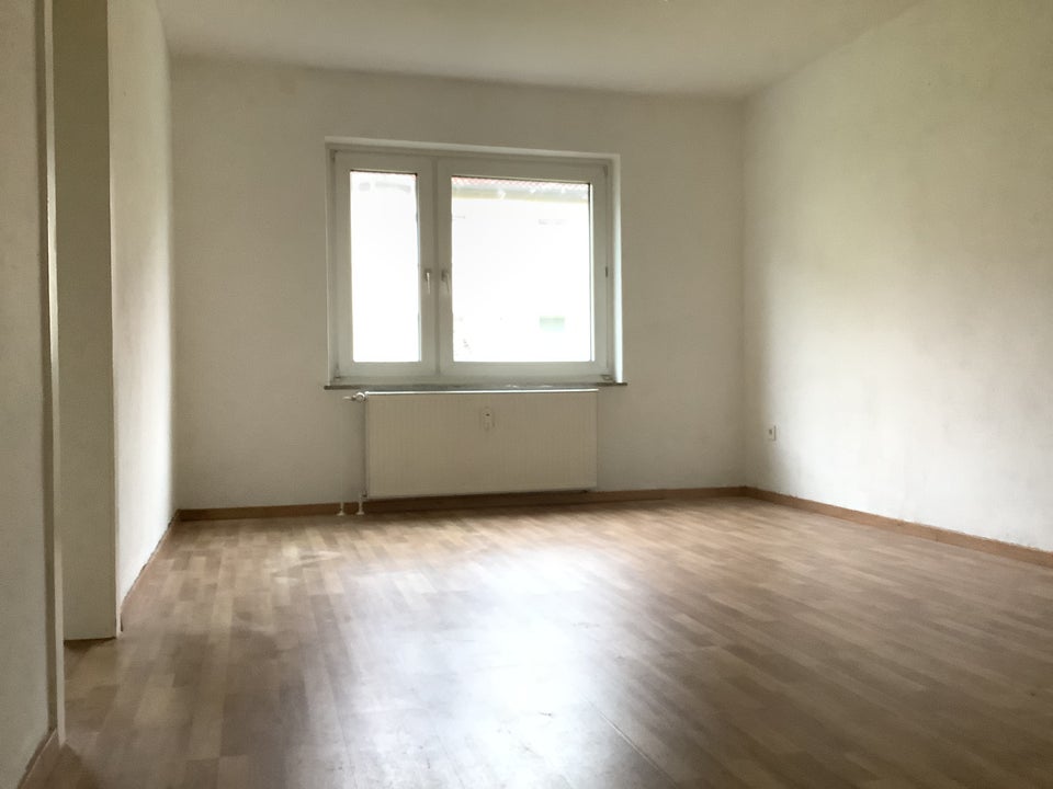 Großzügige Wohnung im Erdgeschoss mit Tageslichtbad! - Photo 4