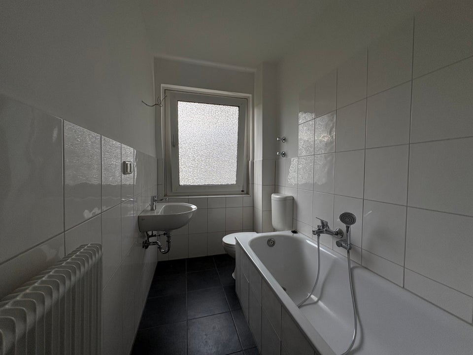 Umzug gefällig? Renovierte 3,5-Zimmer-Wohnung im Beisenviertel - Foto 4