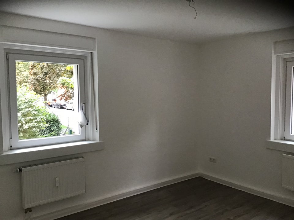 Schöner Wohnen: günstig geschnittene 2,5-Zimmer-Wohnung mit Balkon sucht Sie! - Photo 4