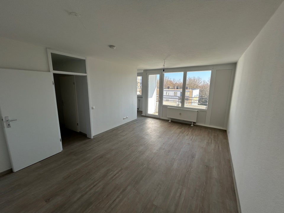 2-Zimmer-Wohnung, mit großem Wohnzimmer, direkt bezugsfertig - Foto 1