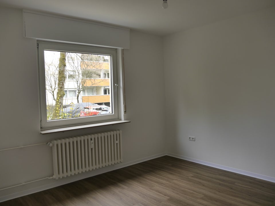 Schöne 3-Zimmer-Wohnung mit Tageslichtbad und Balkon in Neu-Isenburg zu vermieten - Photo 2