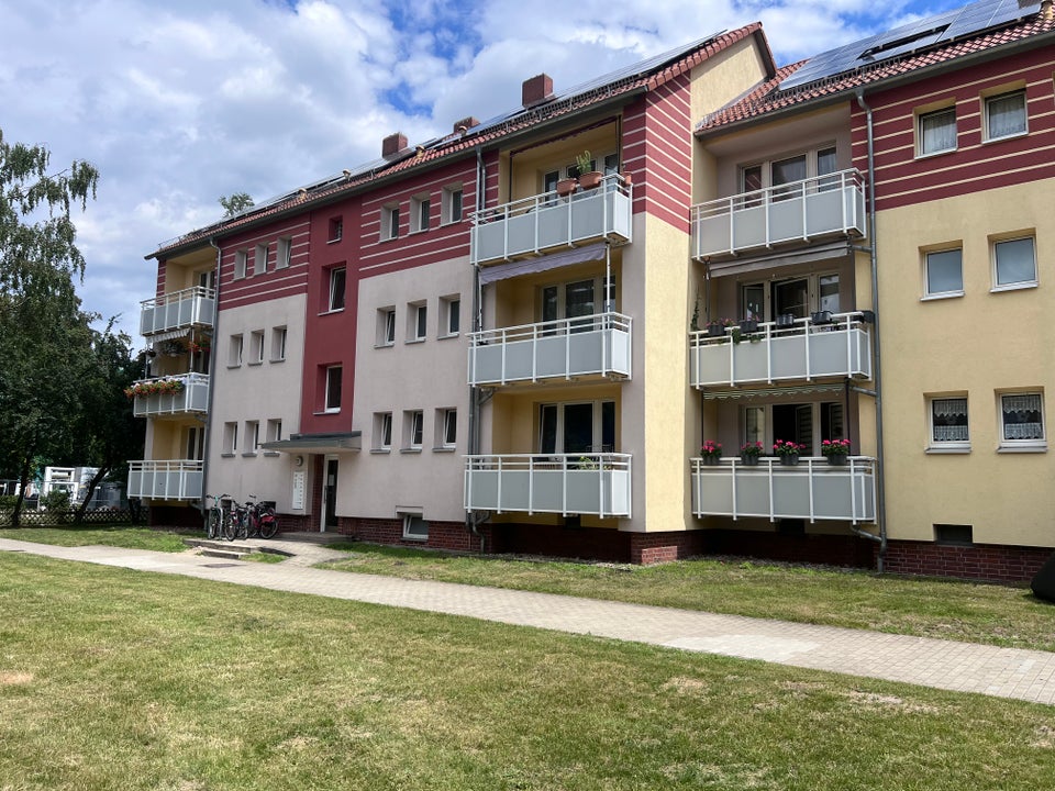 Schöne Erdgeschosswohnung mit modernem Wannenbad - Foto 5