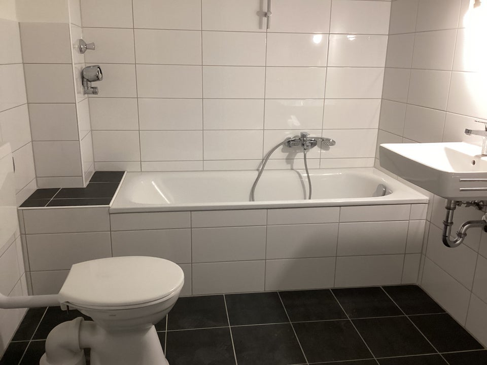 Frisch renovierte 3-Zimmer-Wohnung mit Balkon! - Foto 3