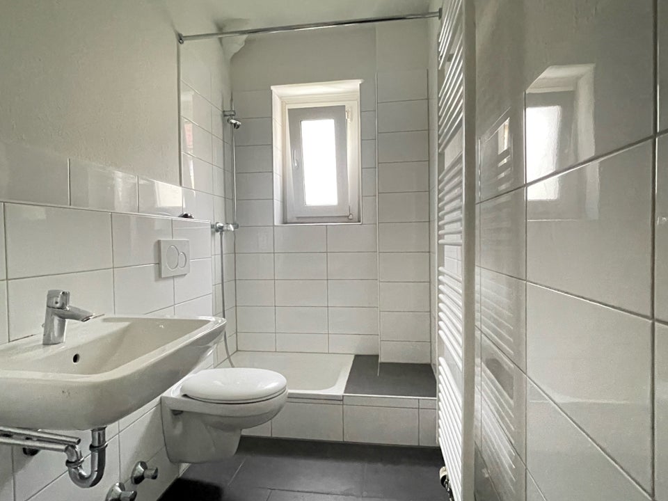 gemütliche, bezugsfertige 2-Zi-Wohnung im Erdgeschoss - Foto 2