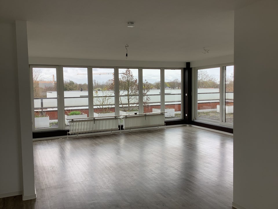 Willkommen Zuhause: ansprechende 3-Zimmer-Penthousewohnung in Anderten -Schleusenviertel - Photo 3