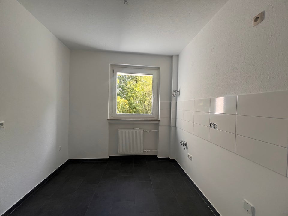 Aufgepasst! 3-Zi.-Wohnung mit Balkon - Foto 3