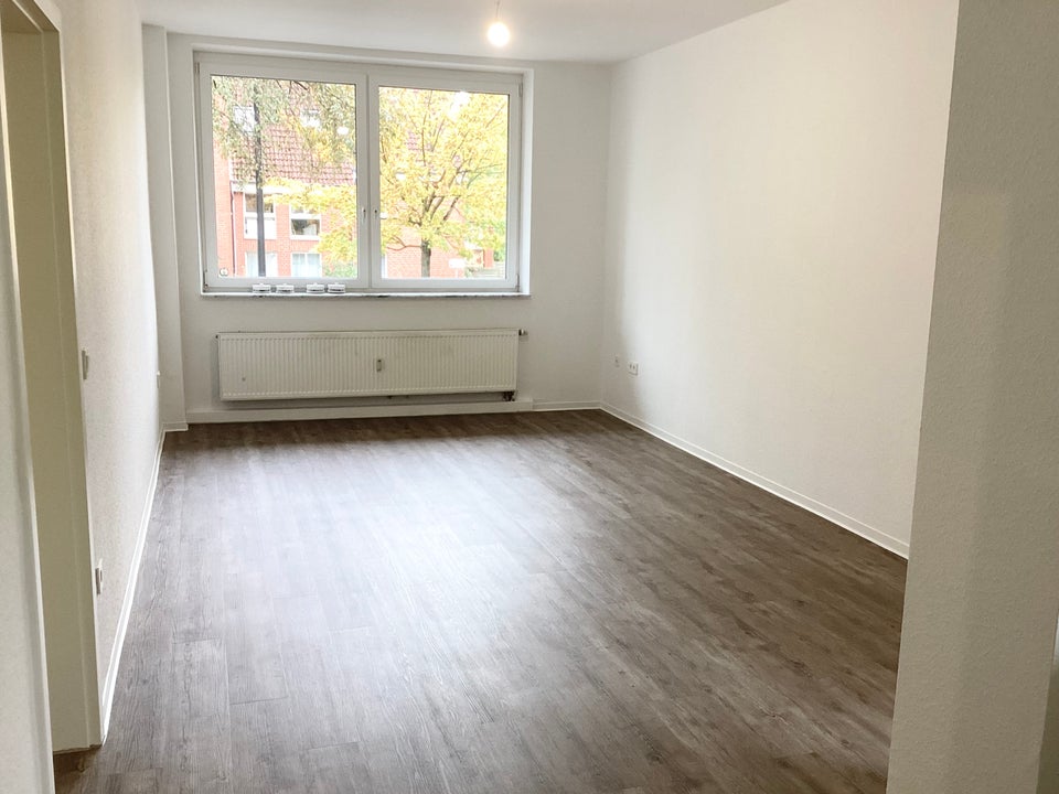 Moderne Wohnung mit bodengleicher Dusche und 2 Balkone - Foto 3