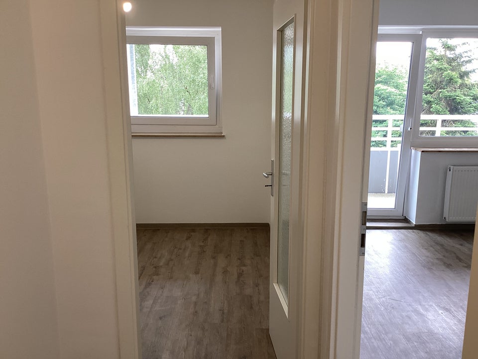 Renovierte 1 Zimmer Wohnung mit Balkon und Fahrstuhl, sofort anmietbar! - Foto 5