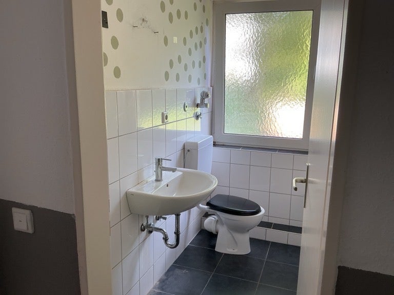 Im Erdgeschoss: 3-Zi.-Wohnung mit Balkon! - Foto 2