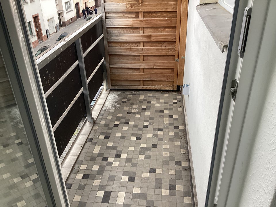 City-Lage – Renovierte 1-Zimmer-Wohnung, ca. 36 m² – ab sofort verfügbar - Foto 4