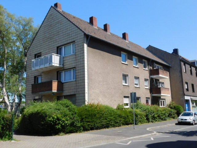 Sehr schöne 3-Zimmerwohnung zentral gelegen mit Balkon und Vinylboden... - Photo 2