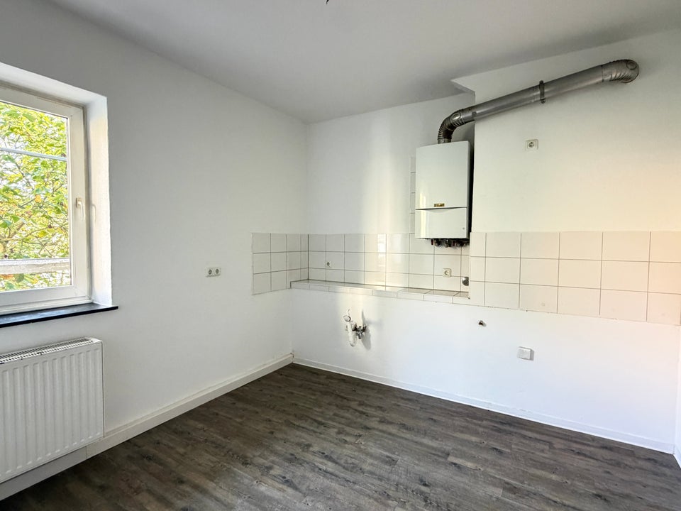 Großzügig geschnittene 4-Zimmer-Wohnung mit Flair sucht neue Mieter! - Foto 5