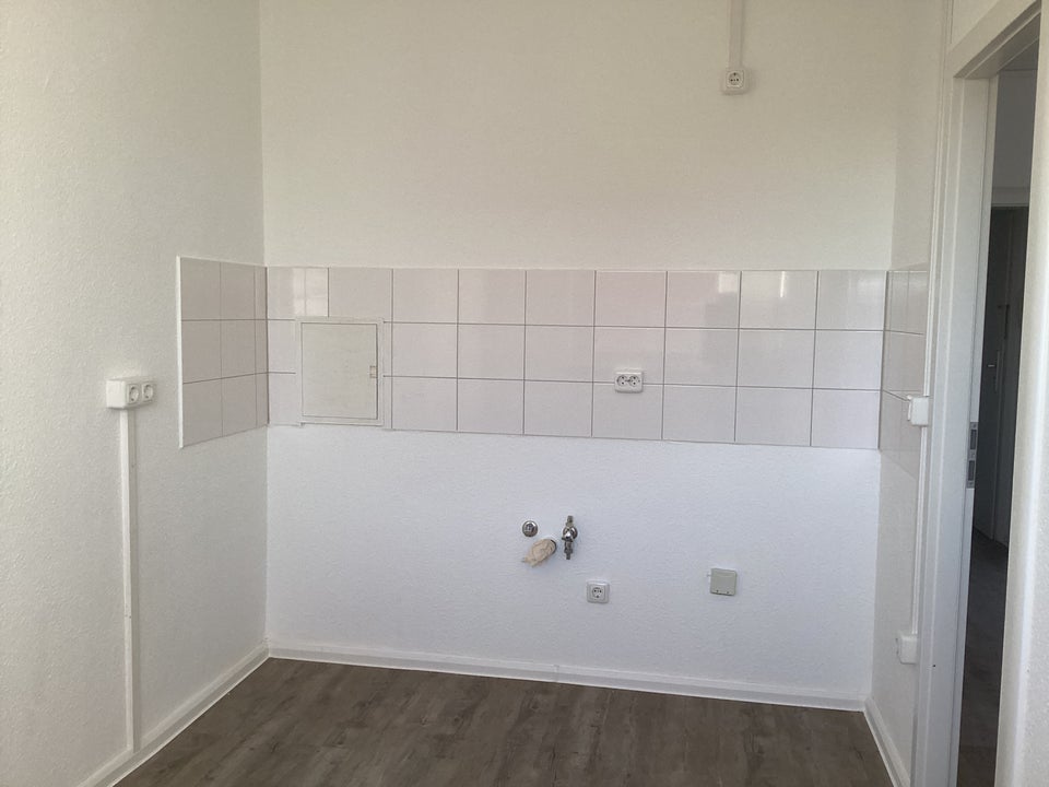 Renovierte 2 Zimmer Wohnung mit Balkon in der Nähe vom Kulkwitzer See! - Foto 4
