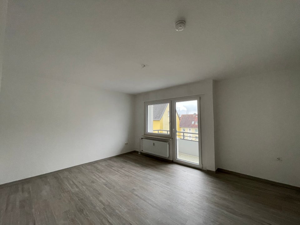 Nette Mieter gesucht: attraktive 3-Raum-Wohnung mit Sonnenbalkon - Foto 5