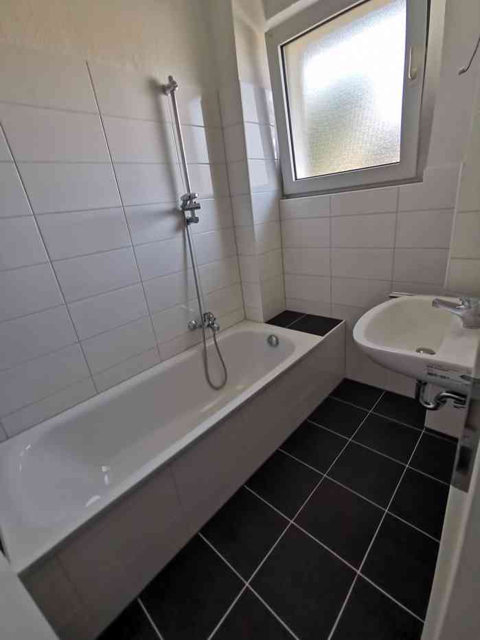 Endlich Zuhause! - schön geschnittene 2-Zi.-Whg. - Foto 5