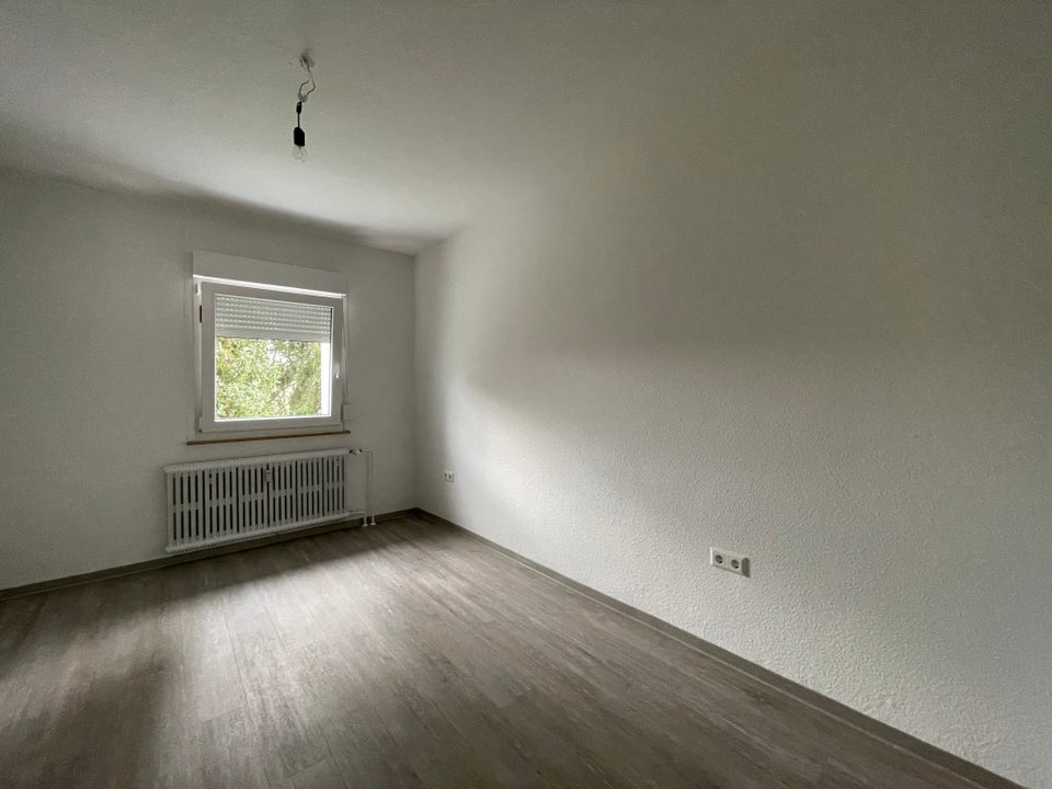 Preisgünstige und individuelle 2,5-Zimmer-Wohnung mit großem Balkon - Foto 5