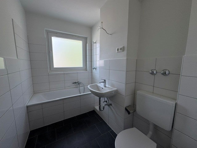 Bezugfertige 2,5 Zimmer Wohnung zu vermieten! - Photo 2