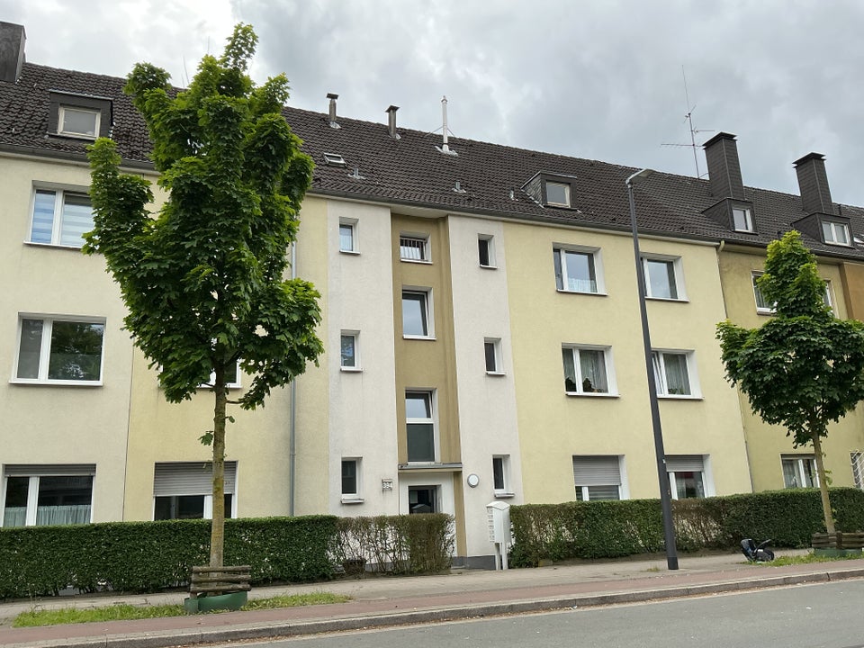Zentrale 2-Zimmer-Wohnung mit Balkon zur Hofseite! - Foto 4
